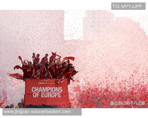 友谊赛惊现红牌风波利物浦与曼联战成平局引发热议