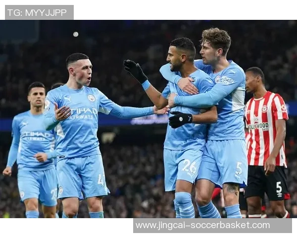 欧联杯焦点战曼城与巴萨激战成平局帽子戏法瞬间引发全场热烈反响