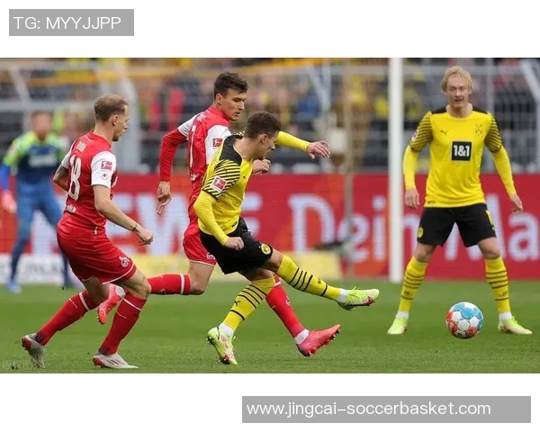 意甲激战曼联大胜多特蒙德全场沸腾数据分析揭示比赛精彩瞬间