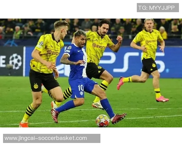 中超赛场惊现冷门多特蒙德逆转马竞乌龙球引发全场轰动 中超赛场惊现冷门多特蒙德逆转马竞乌龙球引发全场轰动