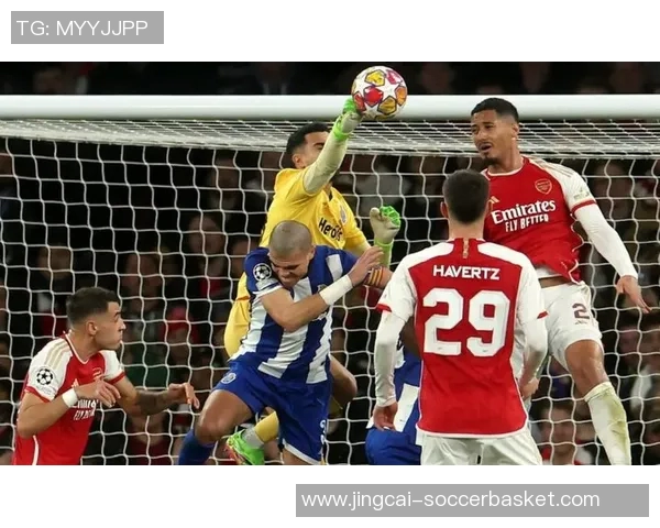 英超激战AC米兰5-1巴萨点球大战瞬间点燃全场激情解析