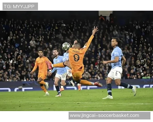 欧联杯皇马大胜那不勒斯红牌争议引发全场热议战术分析揭秘 欧联杯皇马大胜那不勒斯红牌争议引发全场热议战术分析揭秘