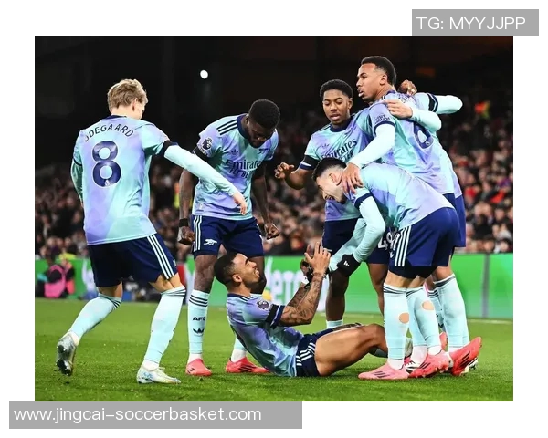 巴萨友谊赛大胜曼城3-0赛场瞬间引发历史冷门热潮